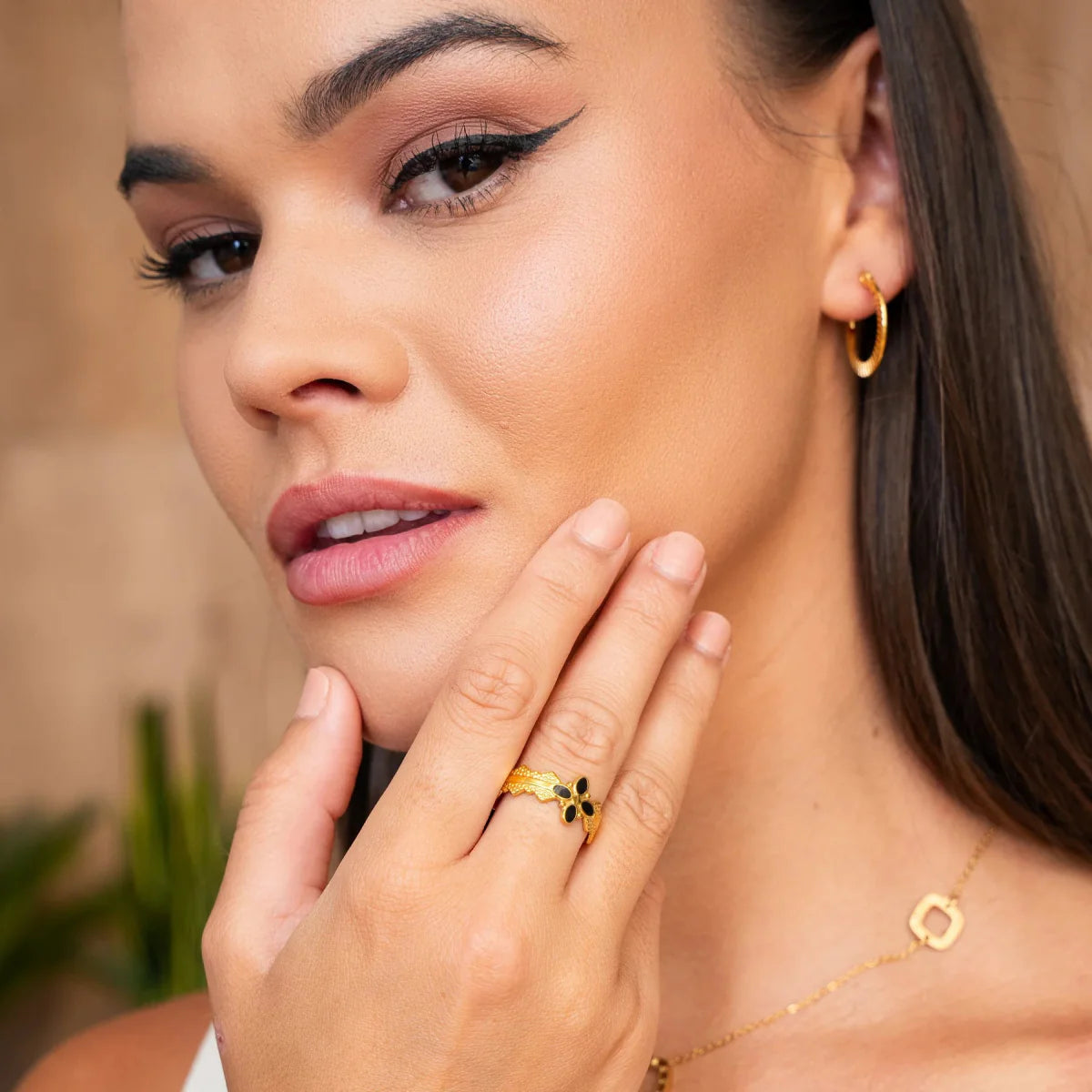 Anillo Ajustable Blossom Bañado en Oro 18K